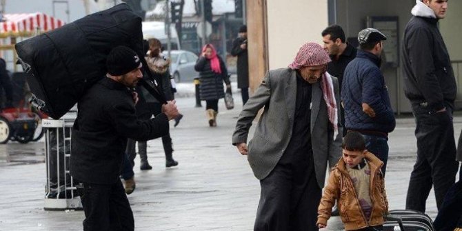 Göç İdaresinden İstanbul'da ikamet izni olmayan Suriyelilere uyarı