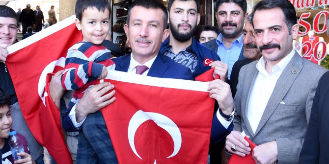 Altındağ'da harekata destek olmak için bayrak seferberliği başladı