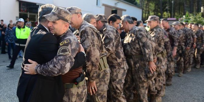 Özel harekat polisleri Barış Pınarı Harekatı'na uğurlandı