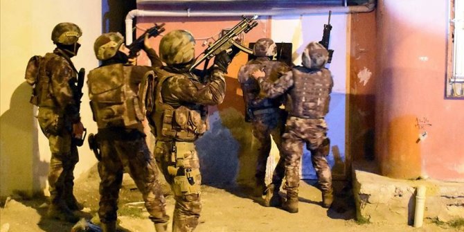 Adana'da DEAŞ'a şafak operasyonunda 9 gözaltı