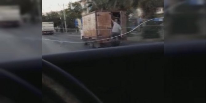 Tehlikeli yolculuk kötü bitti; o anlar kamerada