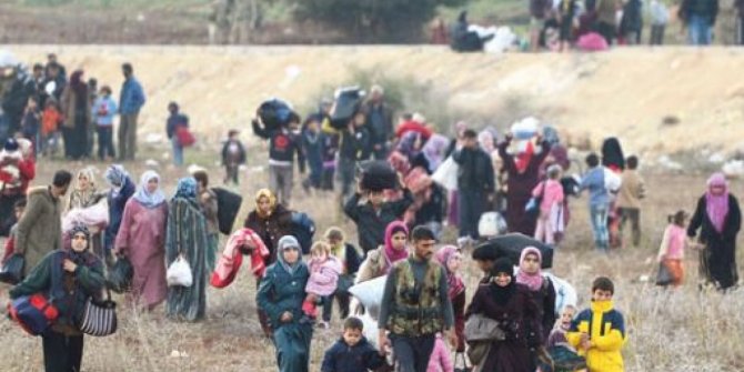 Lübnan'daki Suriyeliler geri dönüş için yola çıktı