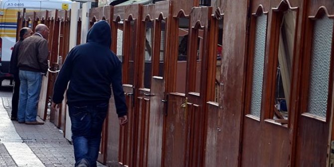 Avcılar'da riskli binada şaşkına çeviren önlem