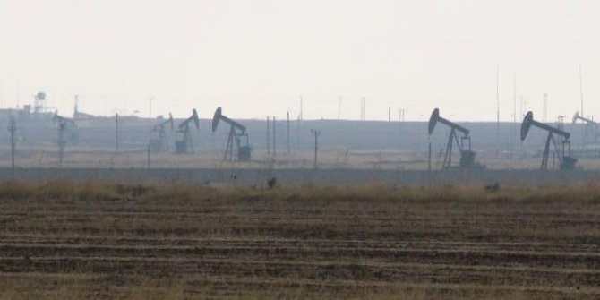 Rusların Suriye'de koruduğu petrol kuyuları