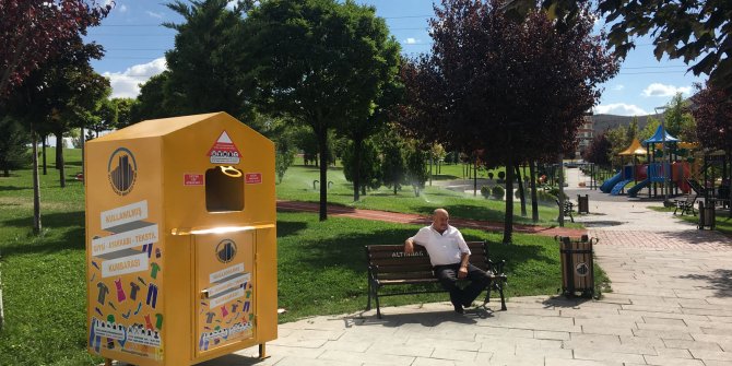 Altındağ Belediyesi farklı noktalara 400 adet giysi kumbarası yerleştirecek