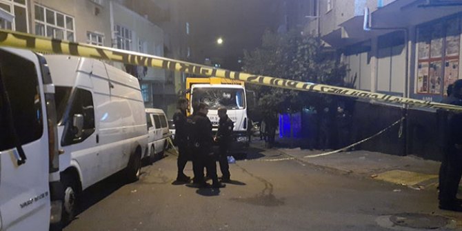 Esenler'de çöp kamyonunun altında kalan kadın hayatını kaybetti