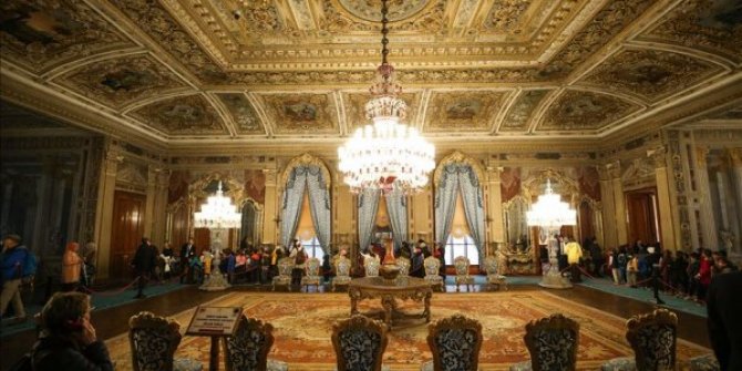 Dolmabahçe Sarayı on binlerin ziyaretine hazırlanıyor