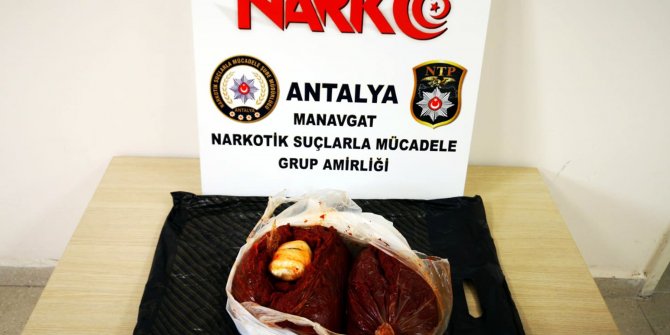 Salçanın içine saklamışlar