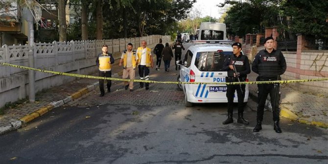 Bakırköy'de bir evde biri çocuk 3 kişinin cesedi bulundu