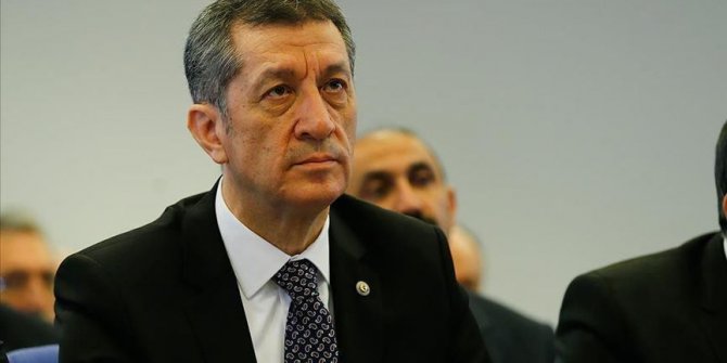 Bakan Selçuk 1 milyon öğretmene seslendi