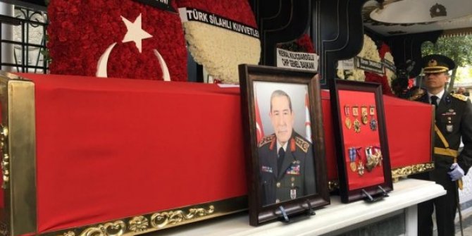 Yaşar Büyükanıt toprağa verildi