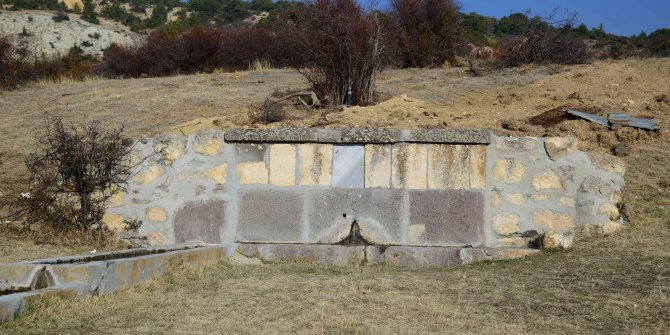 Kahramankazan'da akmayan çeşme yeniden akmaya başladı