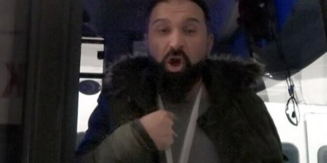 Resmen vahşet: 5 Yunan polisi 2 saat boyunca dövdü