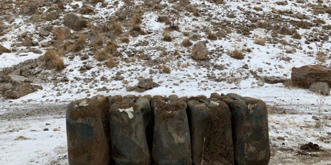 Van'da, PKK'ya ait 2 ton 'amonyum nitrat' ele geçirildi