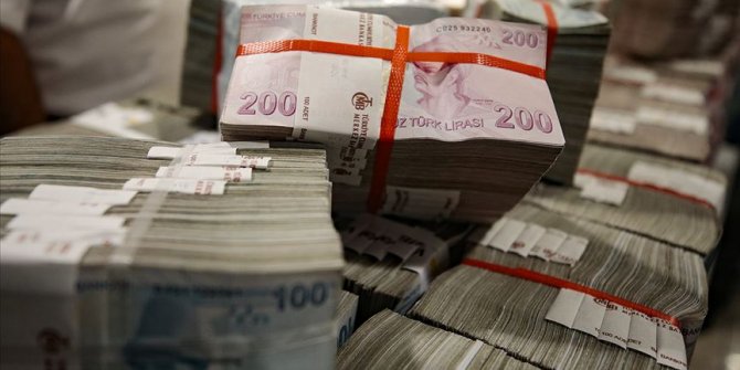 Hazine Bakanlığı yaklaşık 2 milyar lira borçlandı