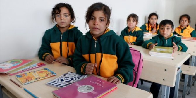 Türkiye'nin onardığı Tel Abyad'daki okul eğitime açıldı