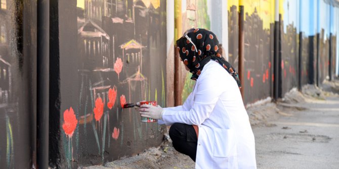 Altındağ'da okul duvarları rengarenk oldu