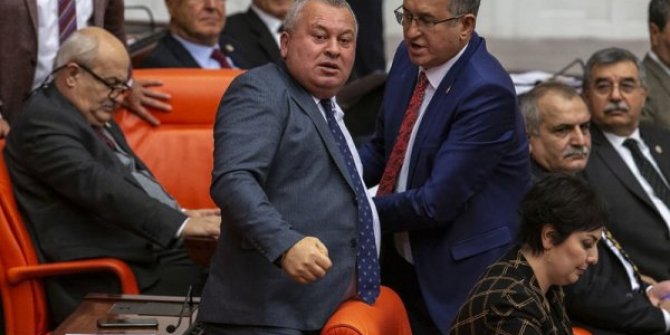 Meclis'te kavga!