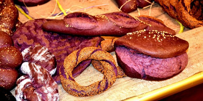 Malatya'da üretilen 'mor ekmek' ilgi görüyor