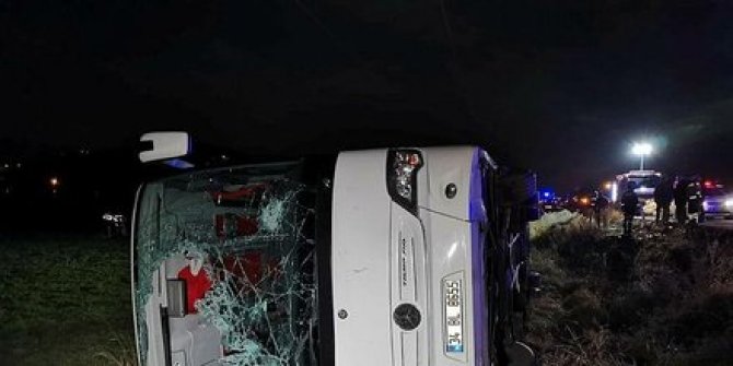 Yolcu otobüsü şarampole devrildi