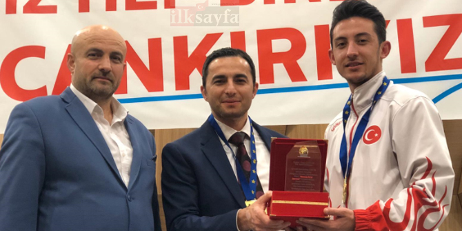 Milli Sporcu Enes Çağlar 'Yılın En İyi Sporcusu Ödülü’ne layık görüldü