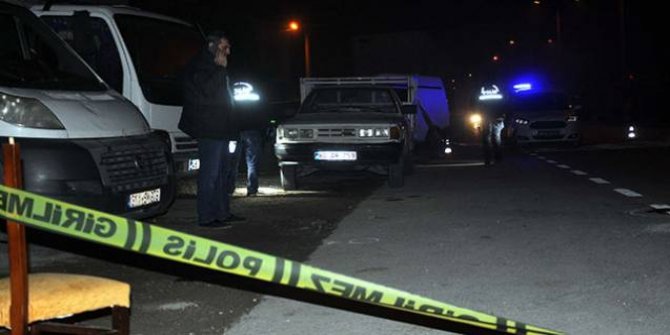 Baba vahşeti! İki çocuğuna kurşun yağdırdı