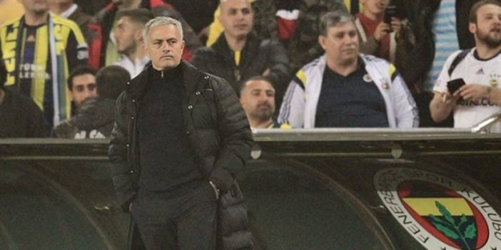 Fenerbahçe, Mourinho'nun maaşını KAP'a bildirdi