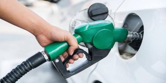Benzine büyük indirim pompaya yansıdı