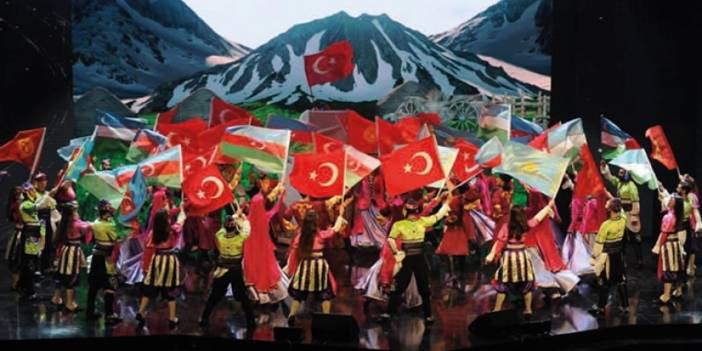 Türk Dünyası Sincan’da buluşuyor: Azerin konser verecek