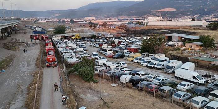 İzmir otoparkta yangın: 62 araç küle döndü