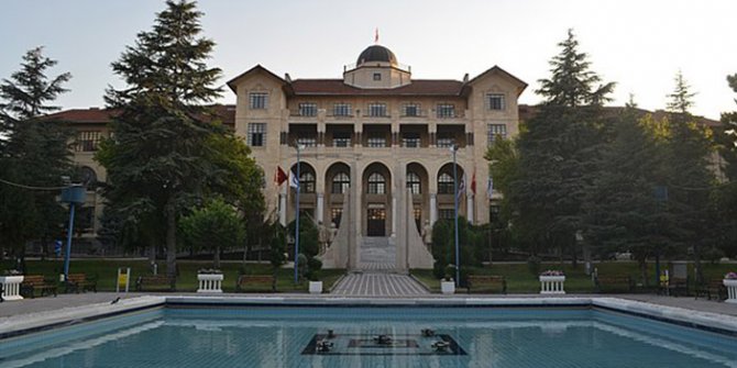 gazi üniversitesi ana binası