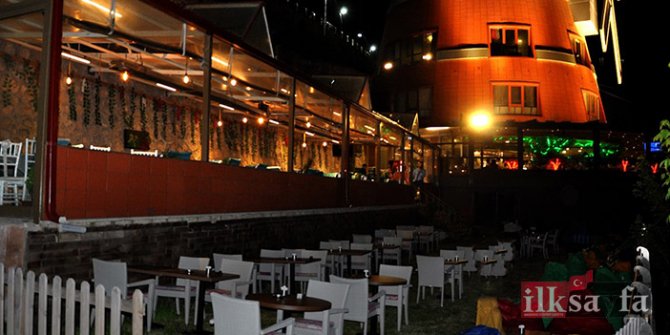 Kahvetepe Coffee & Bistro'dan akşam görüntüsü