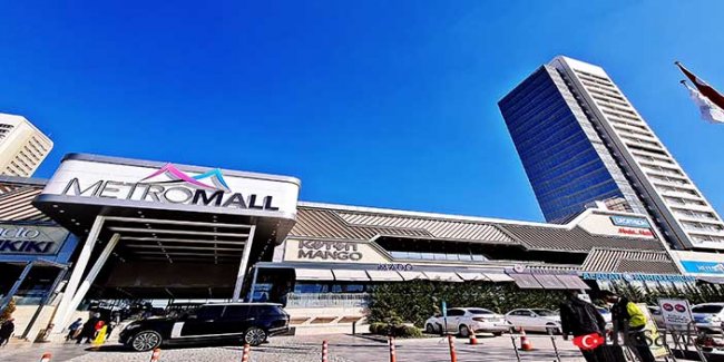 Ankara avmler arasında 200 aşkın mağazası ile hizmet sunan metromall avm ana binası