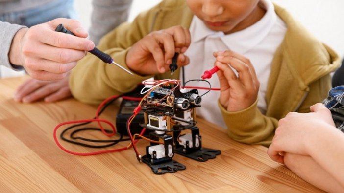 robotik-kodlama-egitimi-nedir-ne-ise-yarar.png