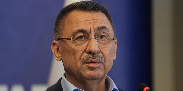 fuat oktay son dakika deprem haberini verirken çekilmiş fotoğraf