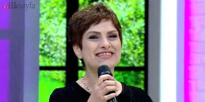 şükriye tutkun şarkı söylerken çekilmiş fotoğrafı