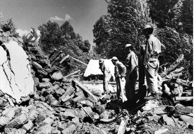 mus-vartoda-1966-yilinda-meydana-gelen-depremden-bir-kare.jpg