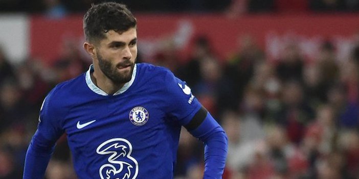 Chiristian Pulusic Chelsea formasıyla fotoğrafı