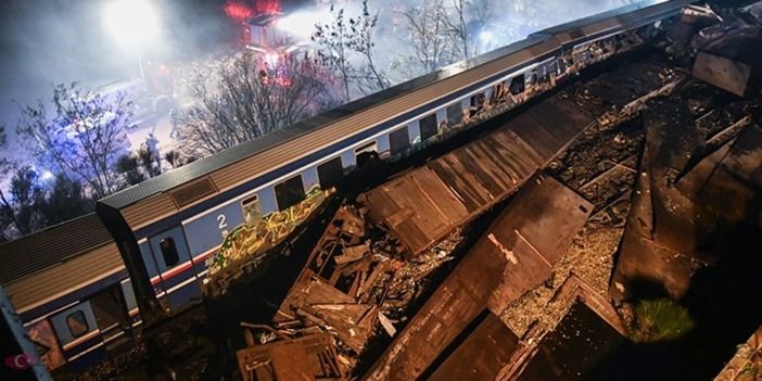 yunanistan tren kazası gece 