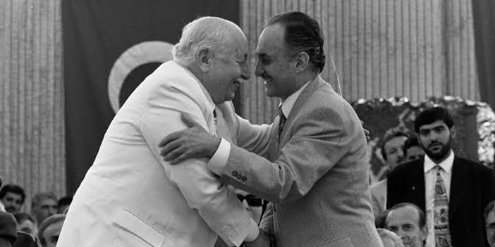 milli görüş hareketi için erbakan ve astürkün fotoğrafı