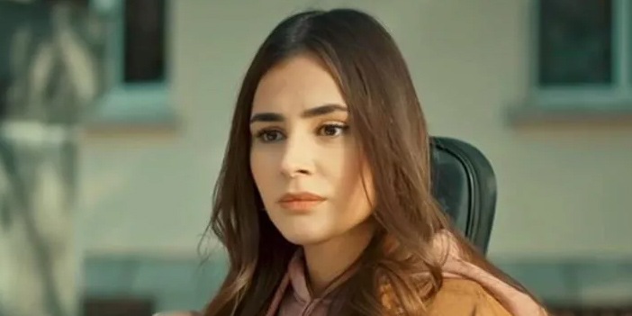hazal çağlar kimdir