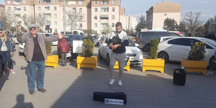 furkan vural tulum çalıyor