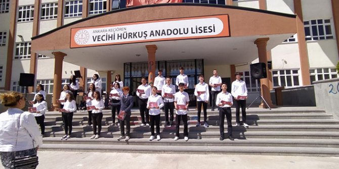 vecihi-hurkus-anadolu-lisesi.jpg