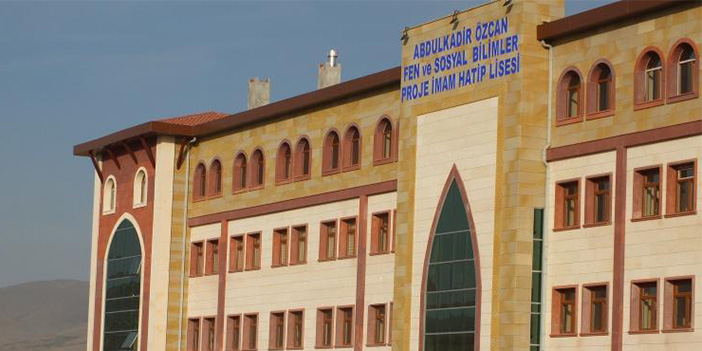 abdulkadir-ozcan-anadolu-imam-hatip-lisesi.jpg