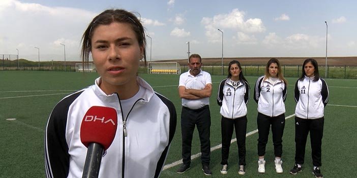 Kadın futbol takımı oyuncusu