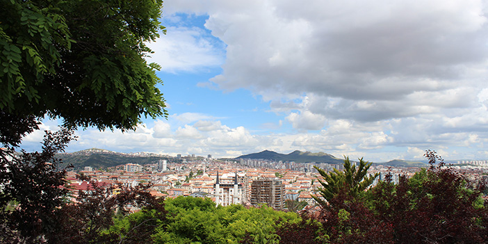 Keçiören Estergon Kalesi terasından ankara manzarası