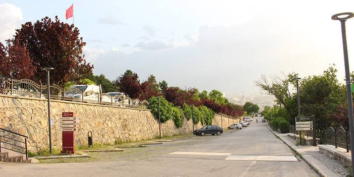 50. Yıl Parkı otopark alanı