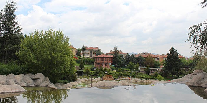 Gökçek Parkı tarihi evleri