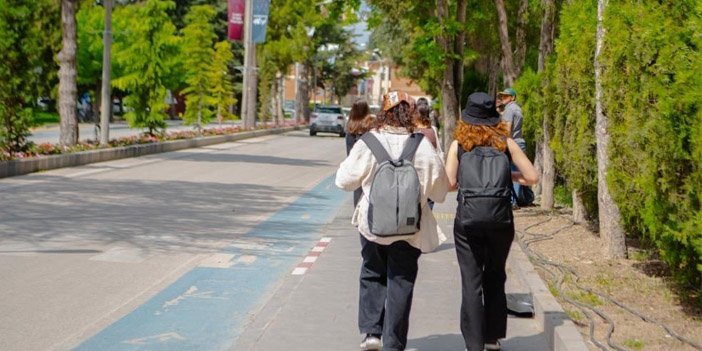 Anadolu Üniversitesi öğrencileri