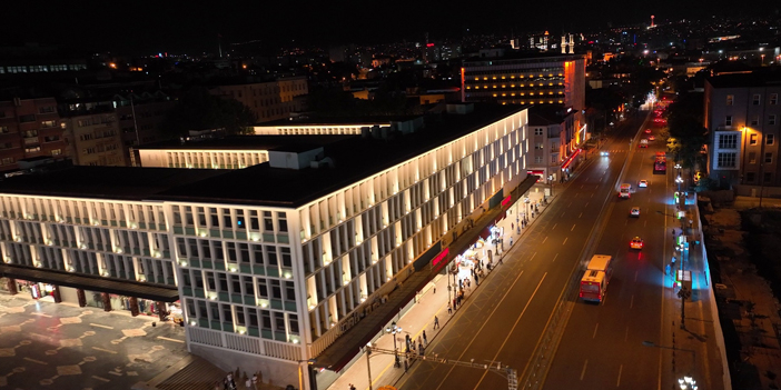 Ankara'nın tarihi ulus çarşısı akşam manzarası